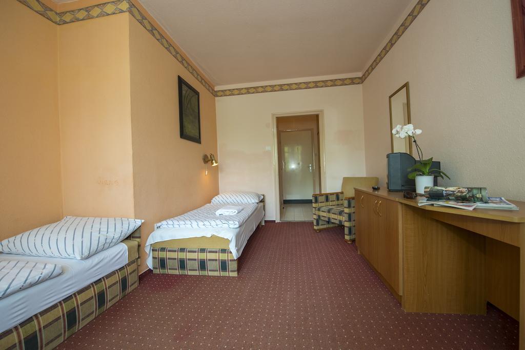 Familia Hotel Балатонбоглар Номер фото